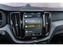 Volvo XC60 T6 Plug-in hybrid AWD Ultimate Dark | Bowers & Wilkins Audio | Luchtvering | Trekhaak | Stoel-/Stuurverwarming | Schuif-/kanteldak | Elektrische stoelverstelling | Keyless Entry | Dodehoekdetectie | Google | Long range | Carplay |