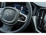 Volvo XC60 T6 Plug-in hybrid AWD Ultimate Dark | Bowers & Wilkins Audio | Luchtvering | Trekhaak | Stoel-/Stuurverwarming | Schuif-/kanteldak | Elektrische stoelverstelling | Keyless Entry | Dodehoekdetectie | Google | Long range | Carplay |