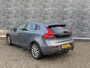 Volvo V40 1.5 T3 Nordic+ | Automaat | Trekhaak | Bi-xenon koplampen | Navigatie | 17" velgen | Stoelverwarming | Climate control | Voorruitverwarming | Parkeersensoren achter | Standkachel | Volvo On Call |