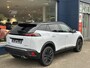Peugeot 2008 1.2 Hybrid 145 PK GT | € 8500,- DEMO VOORDEEL | Automaat Hybride | Navigatie | 360 Graden Camera | 18 Inch Evissa | Keyless Entry | Full LED Verlichting | Zwart Dak | Dode Hoek Detectie | Cruise Control Adaptief | Climate Control | Hoge Zitpositie |