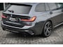 BMW 3-Serie Touring 320e Business Edition Plus l M Sport l Panorama dak l elektrische stoelen l Sport remmen l 19 inch velgen l