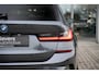 BMW 3-Serie Touring 320e Business Edition Plus l M Sport l Panorama dak l elektrische stoelen l Sport remmen l 19 inch velgen l