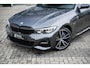 BMW 3-Serie Touring 320e Business Edition Plus l M Sport l Panorama dak l elektrische stoelen l Sport remmen l 19 inch velgen l