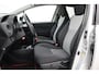 Toyota Yaris 1.0 VVT-i Design Sport | Cruise Control | Clima | Camera | Rijstrooksensor | 15 inch | Privacy glas | Bluetooth | Dakspoiler