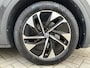 Volkswagen ID.4 Pro 77 kWh / Navigatie / App connect / Trekhaak / Parkeersensoren V+A / P4