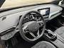 Volkswagen ID.4 Pro 77 kWh / Navigatie / App connect / Trekhaak / Parkeersensoren V+A / P4