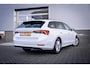 Skoda Octavia Combi 1.0 e-TSI Business Edition | Cruise control | Trekhaak uitklapbaar | Voorstoelen verwarmd