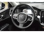 Volvo V60 B3 Buisness Pro+ | Adaptive Cruise | Stoel + Stuur Verwarming | Leer | BLIS |