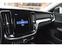 Volvo V60 B3 Buisness Pro+ | Adaptive Cruise | Stoel + Stuur Verwarming | Leer | BLIS |