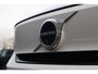 Volvo EC40 Single Motor Extended Range Plus 82 kWh | Adaptieve Cruise Control | Panoramadak | Trekhaak | Stoel-/Stuurverwarming | 360° Parkeercamera | Warmtepomp |