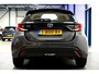 Toyota Yaris 1.5 Hybrid 85kW/115pk CVT Dynamic SOUNDPAKKET + ADAPT.CRUISE + LANE ASSIST + APPLE CARPLAY/ANDROID AUTO + LED KOPLAMPEN + CLIMA + PD-GLASS + ACHTERUITRIJCAMERA + SPORTSTOELEN + MISTLAMPEN + 16” LM-VELGEN!!