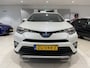 Toyota RAV4 2.5 Hybrid AWD Style | fabrieksnavi | trekhaak | stoelverwarming| LM velgen |