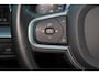 Volvo XC60 T5 AWD Inscription - IntelliSafe Surround - Parkeercamera achter - Verwarmde voorstoelen - Parkeersensoren voor & achter - Cruise control - Extra getint glas - Elektr. inklapbare trekhaak - 18' LMV