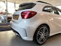 Mercedes-Benz A-klasse 180 Business Solution AMG,Automaat,Panoramadak,Navigatie,Achteruitrijcamera,Climate&Cruiscontrol,Spraakbediening,Trekhaak,Sport Interieur,Leder/Stof Bekleding,18 Inch Lmv