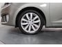 Kia Carens 1.6 GDi DynamicLine, 7-Persoons, Trekhaak, Navigatie, Bluetooth, Cruise Control