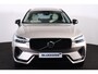 Volvo XC60 T6 Recharge AWD Plus Dark - LONG RANGE - Panorama/schuifdak - IntelliSafe Assist & Surround - 360º Camera - Harman/Kardon audio - Adaptieve LED koplampen - Verwarmde voorstoelen, stuur & achterbank - Parkeersensoren voor & achter - Elektr. bedienb. voorstoelen met geheugen - Draadloze tel. lader - Extra getint glas - Elektr. inklapbare trekhaak - 19' LMV