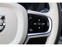 Volvo XC60 T6 Recharge AWD Plus Dark - LONG RANGE - Panorama/schuifdak - IntelliSafe Assist & Surround - 360º Camera - Harman/Kardon audio - Adaptieve LED koplampen - Verwarmde voorstoelen, stuur & achterbank - Parkeersensoren voor & achter - Elektr. bedienb. voorstoelen met geheugen - Draadloze tel. lader - Extra getint glas - Elektr. inklapbare trekhaak - 19' LMV