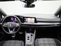 Volkswagen Golf 1.4 eHybrid GTE | Automaat | Apple CarPlay/ Android Auto | Panoramdak | Trekhaak |  Camera | Parkeersensoren | Head-up Display | Sfeerverlichting |  Cruise Control Adaptief Met Stop&Go & Stuurhulp  | Stoel/ Stuur Verwarming |