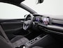 Volkswagen Golf 1.4 eHybrid GTE | Automaat | Apple CarPlay/ Android Auto | Panoramdak | Trekhaak |  Camera | Parkeersensoren | Head-up Display | Sfeerverlichting |  Cruise Control Adaptief Met Stop&Go & Stuurhulp  | Stoel/ Stuur Verwarming |