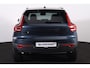 Volvo EX40 Extended Range Plus Black Ed. 82 kWh - IntelliSafe Assist & Surround - 20' LMV - Harman Kardon - Verwarmbare voorstoelen - Verwarmbaar stuur - Parkeercamera achter - Contrasterend dak - Getint glas v.a. B-stijl - Parkeersensoren voor & achter - Keyless - Geïntegreerd Google Maps navigatiesysteem - Apple CarPlay