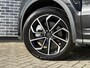 Lynk & Co 01 1.5 Core PHEV | Elegante SUV met 1.800 kg trekvermogen | Nieuw model | LM velgen 19 inch | Adaptive Cruise Control | Premium Audio Systeem | Apple Carplay/Android Auto | Stoelverwarming | Achteruitrijcamera | Keyless Entry