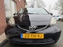 Toyota Aygo 1.0-12V NIEUWE APK / RIJDT GOED / RIJKLAAR / ALL SEASON BANDEN