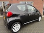 Toyota Aygo 1.0-12V NIEUWE APK / RIJDT GOED / RIJKLAAR / ALL SEASON BANDEN