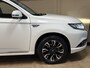 Mitsubishi Outlander 2.0 PHEV instyle | Navi | Stoel, Stuur & voorruit verw | Rockford | 18" | 100% Onderhouden!