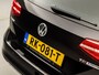 Volkswagen Passat 1.4 TSI ACT Sport 150Pk Automaat (PANORAMADAK, APPLE CARPLAY, NAVIGATIE, CAMERA, STOELVERWARMING ACHTER, ADAPTIVE CRUISE, GETINT GLAS, TREKHAAK, LED KOPLAMPEN, NIEUWSTAAT)