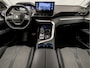 Peugeot 5008 1.2 PureTech Allure Sport 7 Persoons Automaat (FACELIFT, APPLE CARPLAY, GROOT NAVI, LEDER, 360 CAMERA, KEYLESS, SPORTSTOELEN, ELEK ACHTERKLEP, GETINT GLAS, LED KOPLAMPEN, TREKHAAK, NIEUWE APK, NIEUWSTAAT)