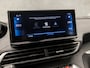 Peugeot 5008 1.2 PureTech Allure Sport 7 Persoons Automaat (FACELIFT, APPLE CARPLAY, GROOT NAVI, LEDER, 360 CAMERA, KEYLESS, SPORTSTOELEN, ELEK ACHTERKLEP, GETINT GLAS, LED KOPLAMPEN, TREKHAAK, NIEUWE APK, NIEUWSTAAT)