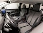 Peugeot 5008 1.2 PureTech Allure Sport 7 Persoons Automaat (FACELIFT, APPLE CARPLAY, GROOT NAVI, LEDER, 360 CAMERA, KEYLESS, SPORTSTOELEN, ELEK ACHTERKLEP, GETINT GLAS, LED KOPLAMPEN, TREKHAAK, NIEUWE APK, NIEUWSTAAT)