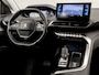 Peugeot 5008 1.2 PureTech Allure Sport 7 Persoons Automaat (FACELIFT, APPLE CARPLAY, GROOT NAVI, LEDER, 360 CAMERA, KEYLESS, SPORTSTOELEN, ELEK ACHTERKLEP, GETINT GLAS, LED KOPLAMPEN, TREKHAAK, NIEUWE APK, NIEUWSTAAT)