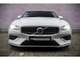 Volvo V60 2.0 T6 Recharge AWD Inscription | Panoramadak | 360 camera | Stoel- en stuurverwarming | Standkachel | Adaptive cruise control | Navigatie | Apple Carplay / Android Auto | Dode hoek detectie BLIS |