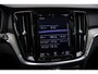 Volvo V60 2.0 T6 Recharge AWD Inscription | Panoramadak | 360 camera | Stoel- en stuurverwarming | Standkachel | Adaptive cruise control | Navigatie | Apple Carplay / Android Auto | Dode hoek detectie BLIS |