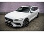 Volvo V60 2.0 T6 Recharge AWD Inscription | Panoramadak | 360 camera | Stoel- en stuurverwarming | Standkachel | Adaptive cruise control | Navigatie | Apple Carplay / Android Auto | Dode hoek detectie BLIS |
