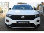 Volkswagen T-Roc 1.5 TSI 150pk Sport Black Style DSG AUTOMAAT / Panorama dak / Navigatie / LM 18 inch / Camera / Parkeersensoren / Elektr klep