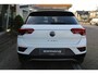 Volkswagen T-Roc 1.5 TSI 150pk Sport Black Style DSG AUTOMAAT / Panorama dak / Navigatie / LM 18 inch / Camera / Parkeersensoren / Elektr klep