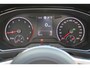 Volkswagen T-Roc 1.5 TSI 150pk Sport Black Style DSG AUTOMAAT / Panorama dak / Navigatie / LM 18 inch / Camera / Parkeersensoren / Elektr klep