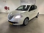 Lancia Ypsilon 1.2 Platinum CLIMATE CONTROLE / LICHT METALEN VELGEN / LEDEREN BEKLEDING / PARKEERSENSOREN