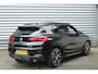 BMW X2 sDrive20i 192pk High Executive AUTOMAAT NL-Auto NAP 1e Eigenaar Panoramadak Clima Cruise Navi HUD El. Klep Trekhaak 1800kg