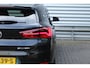 BMW X2 sDrive20i 192pk High Executive AUTOMAAT NL-Auto NAP 1e Eigenaar Panoramadak Clima Cruise Navi HUD El. Klep Trekhaak 1800kg
