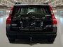 Volvo XC70 2.5 T Momentum Incl. BTW, Rijklaar+Garantie, schuifdak, trekhaak...