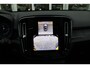 Volvo XC40 Extended Range Ultimate 82 kWh | Schuif/kanteldak | BLIS | 360 Camera | Trekhaak | H&K Audio | 20" LMV