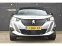 Peugeot e-2008 EV GT 50 kWh 3 Fase | Schuif-/Kanteldak | Stoelverwarming | Alcantara | Achteruitrijcamera | Voorruitverwarming | Navigatie | !!