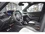 Peugeot e-2008 EV GT 50 kWh 3 Fase | Schuif-/Kanteldak | Stoelverwarming | Alcantara | Achteruitrijcamera | Voorruitverwarming | Navigatie | !!