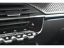 Peugeot e-2008 EV GT 50 kWh 3 Fase | Schuif-/Kanteldak | Stoelverwarming | Alcantara | Achteruitrijcamera | Voorruitverwarming | Navigatie | !!