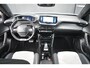 Peugeot e-2008 EV GT 50 kWh 3 Fase | Schuif-/Kanteldak | Stoelverwarming | Alcantara | Achteruitrijcamera | Voorruitverwarming | Navigatie | !!