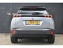Peugeot e-2008 EV GT 50 kWh 3 Fase | Schuif-/Kanteldak | Stoelverwarming | Alcantara | Achteruitrijcamera | Voorruitverwarming | Navigatie | !!