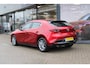 Mazda 3 HB 2.0 e-SkyActiv-G M Hybrid 122 Comfort met Bose , Leder, Bose, Adap.cruise,Navi, Apple Carplay, PDC, LMV 16 Inch, Stuur/Stoelverwarming.